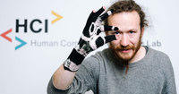 Thumb ticker sm paul glove